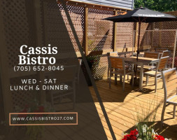 Cassis Bistro outside