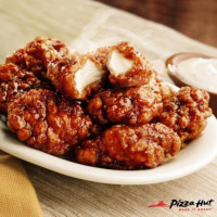 Pizza Hut Pont-viau food