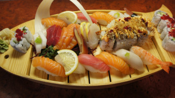Sushi Ya inside