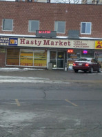 Hasty Market outside