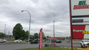 Tassot Créole (longueuil) outside