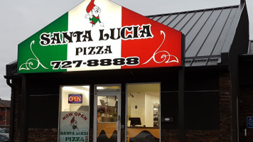 Santa Lucia Pizza outside