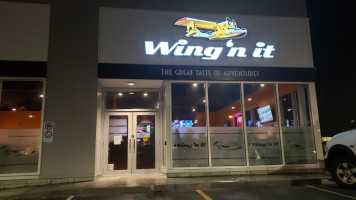 Wing'n It outside