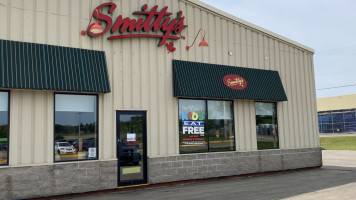 Smitty's Sussex, Nb outside