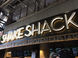 The Hub Shack food
