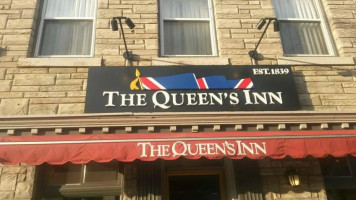 Queens Inn And Pub food