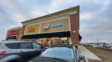 Dairy Queen (treat) outside