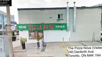 Pizza Nova outside