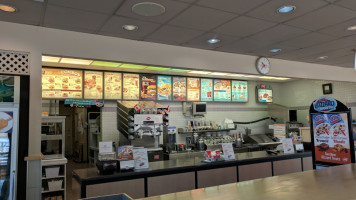 Dq Grill Chill inside