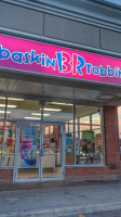 Baskin-robbins outside