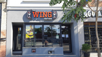 The Wing Factory food