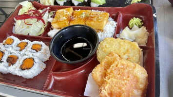 Sushi Maro food