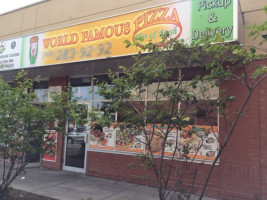 World Famous Pizza outside