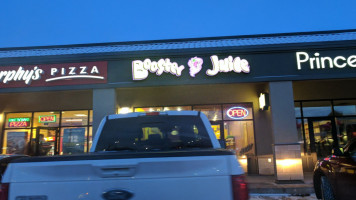 Booster Juice outside