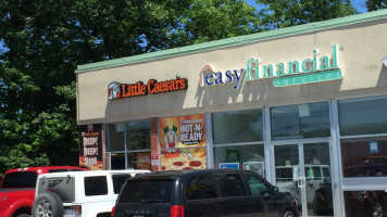 Little Caesars Pizza outside