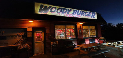 Woody Burger food