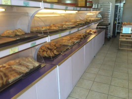 Tung Hing Bakery outside