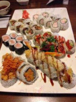 Dami Sushi food