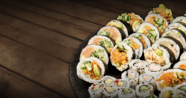 Aki Sushi Ste-anne-des-monts food