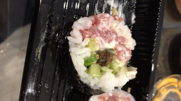 Saizen Sushi food