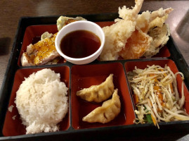 Sushi Den food