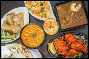 Lageez Authentic Indian Cuisine food