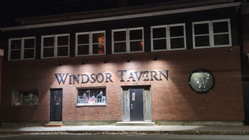 Windsor Tavern inside