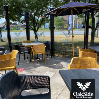 Oakside And Lounge inside