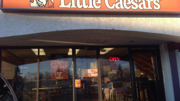 Little Caesars Pizza food