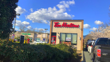 Tim Hortons outside