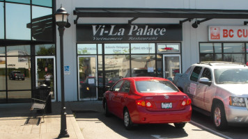 Vi-La Palace Vietnamese Restaurant outside