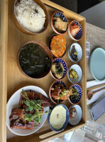 Zoomak Korean Tavern food