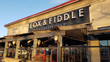 Fox And Fiddle inside