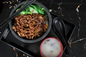 Dagu Rice Noodle Winnipeg Dà Gǔ Mǐ Xiàn food