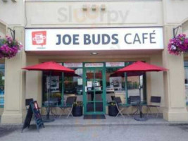 Joe Buds Cafe outside