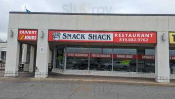 Snack-Shack outside
