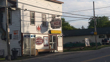 Metcalfe Pizza & Grocery outside