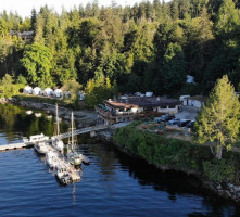 Backeddy Resort Marina outside