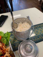 Juree's Thai Place Restaurant food