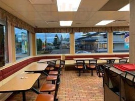 Dairy Queen Grill Chill inside