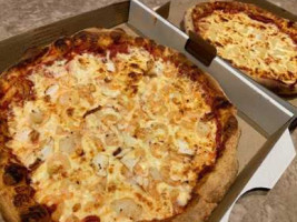 Fiori Pizza inside