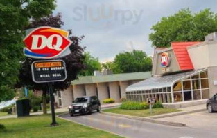 Dairy Queen Grill Chill outside