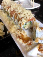 Yanaki Sushi food
