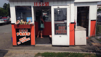 S&g Fries And Burgers inside