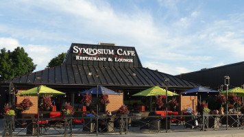 Symposium Cafe Cobourg outside