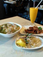 Xe Lua Restaurant food