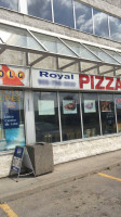 Royal Pizza food