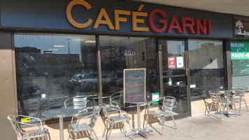 Cafe Garni outside