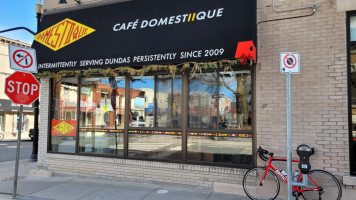 Café Domestiique outside