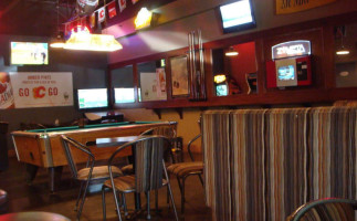 Rip's Pub Eatery inside